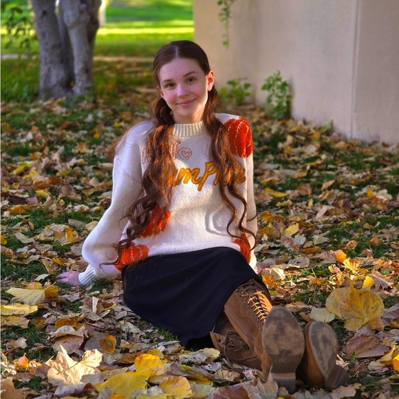 Meet your Posher, Jazlyn - Picture 3 of 9